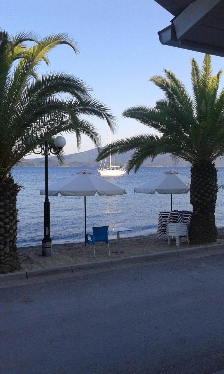 Aparthotel Μeltemi Glífa Exterior foto